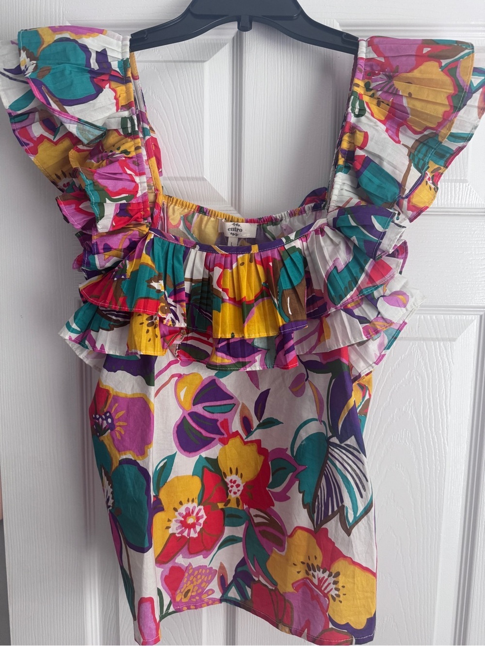 Entro In The Tropics Floral Ruffle Top Size L NWT